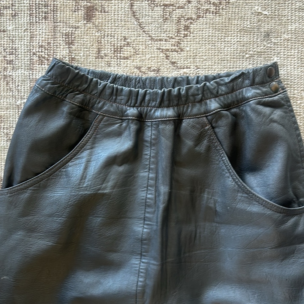 Vintage Essebi grey leather midi skirt